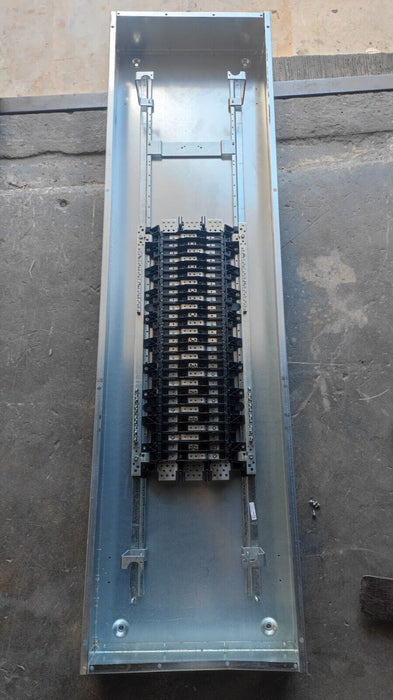 PANELBOARD SIEMENS, 400 AMP, 208/120V, MLO, 3PH/4W, 54Sp, NEMA 1 Enclosure, 74 Inch, P1X54MC400CT