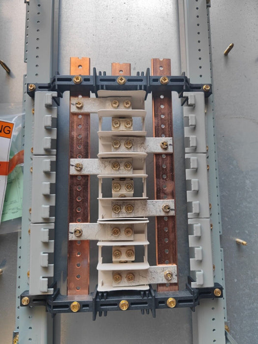 Panelboard EATON PRL1x, 100 AMP, 208Y/120V, 3PH/4W, 18Sp, NEMA 1, 36 Inch, PRL1X3100X18C