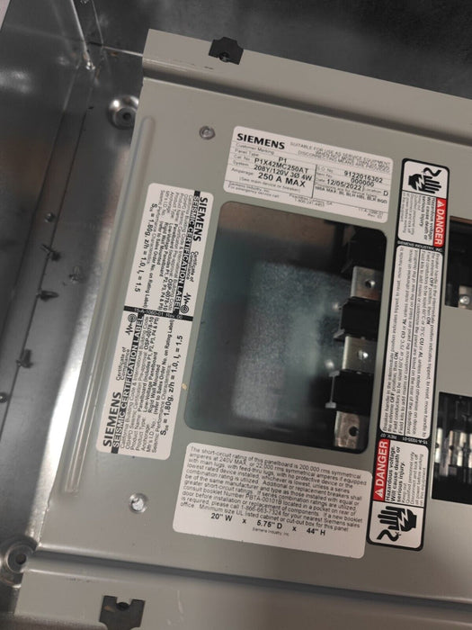 PANELBOARD SIEMENS, 250 AMP, 208Y/120V, MLO, 3PH/4W, 42Sp, Box + NEMA 1 Cover, 44 Inch, P1X42MC250AT