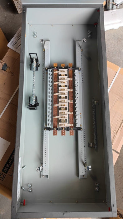 Panelboard EATON PRL1x, 100 AMP, 208Y/120V, 3PH/4W, 30Sp, NEMA 3R, 48 Inch, PRL1X3100X30C