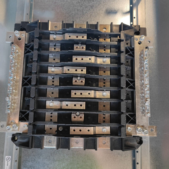 PANELBOARD SIEMENS, 250 AMP, 208Y/120V, MLO, 3PH/4W, 18Sp, NEMA 1 Enclosure, 32 Inch, P1X18MC250AT