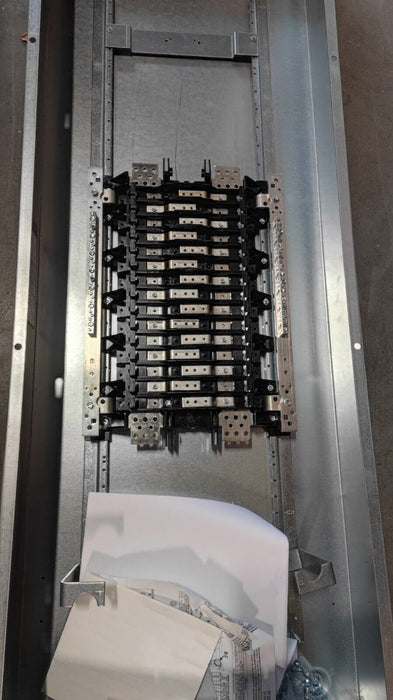 PANELBOARD SIEMENS, 400 AMP, 240V / 120V, MLO, 1PH/3W, 30Sp, SINGLE PHASE, Box + Cover, 62 Inch, P1A30MC400AT