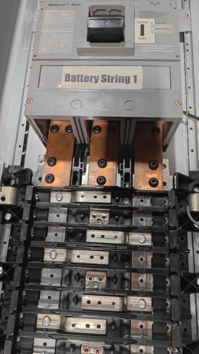 PANELBOARD SIEMENS, 400 AMP, 208/120V, MLO (w/ USED MAIN Breaker), 3PH/4W, 30Sp, Enclosure Cover, 62 Inch, P1X30MC400AT