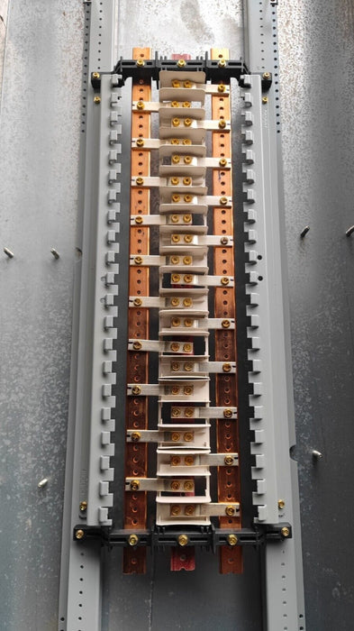 PANELBOARD EATON PRL1x, 225 AMP, 240V/120V, 1PH/3W, 42Sp, NEMA 1 Indoor, 60 inch, PRL1X1225X42C