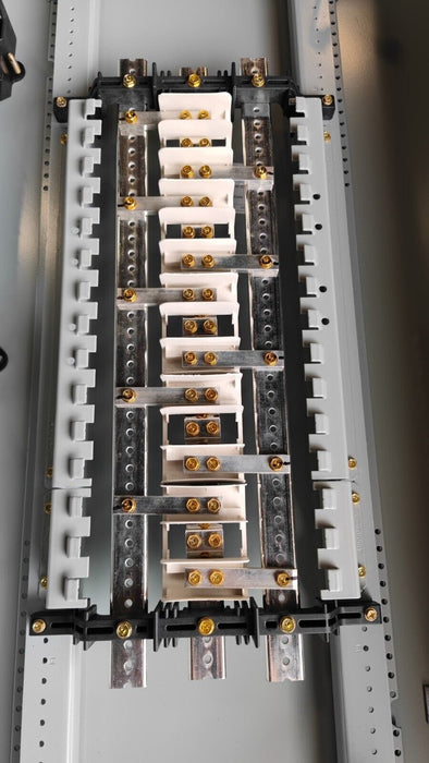 Panelboard EATON PRL1x, 225 AMP, 208Y/120V, 3 PH/4W, 30Sp, NEMA 3R, 48 Inch, PRL1X3225X30A