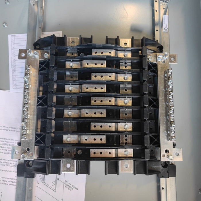 PANELBOARD SIEMENS, 250 AMP, 240/120V, 1PH/3W, SINGLE PHASE, 18Sp, NEMA 3R, 32 Inch, P1A18MC250AT