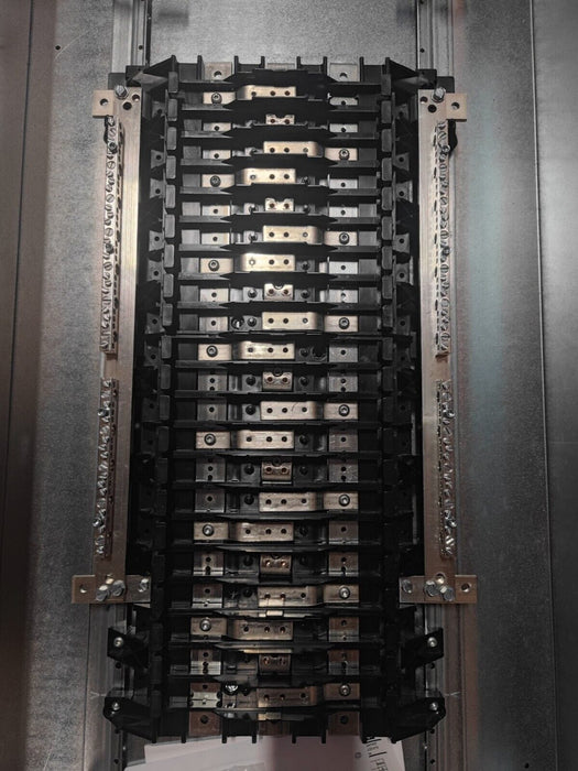 PANELBOARD SIEMENS, 250 AMP, 208Y/120V, MLO, 3PH/4W, 42Sp, Box + NEMA 1 Cover, 44 Inch, P1X42MC250AT