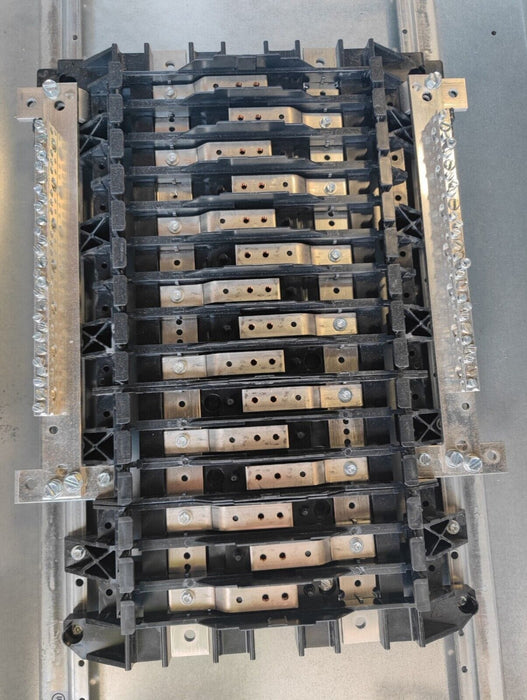 PANELBOARD SIEMENS, 250 AMP, 240/120V, MLO, 1PH/3W, 30Sp, SINGLE PHASE, NEMA 1 Enclosure, 38 Inch, P1A30MC250AT