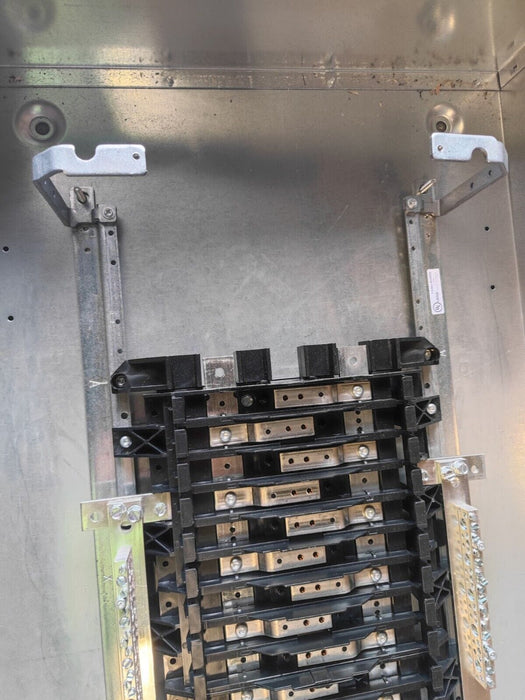 PANELBOARD SIEMENS, 250 AMP, 240/120V MLO, 1PH/3W, 54Sp, SINGLE PHASE, NEMA 1 Enclosure, 50 Inch, P1A54MC250AT