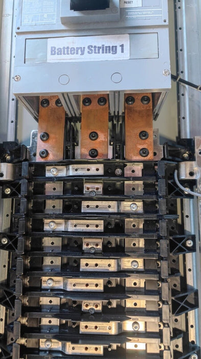 PANELBOARD SIEMENS, 400 AMP, 208Y/120V, MLO (w/ USED MAIN Breaker), 3PH/4W, 42Sp, Enclosure Cover, 68 Inch, P1X42MC400AT