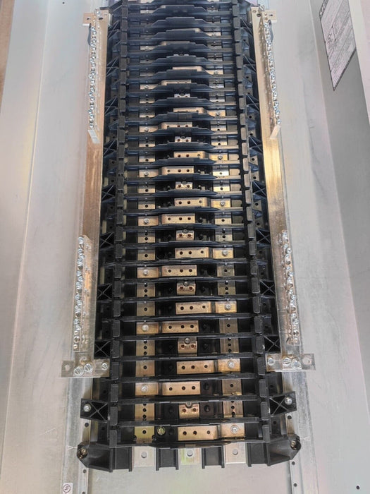 PANELBOARD SIEMENS, 250 AMP, 480Y/277V, MLO, 3PH/4W, 54Sp, NEMA 1 Enclosure, 50 Inch, P1E54MC250AT