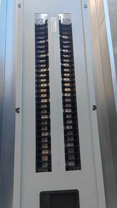 PANELBOARD SIEMENS, 400 AMP, 208/120V, MLO, 3PH/4W, 54Sp, NEMA 1 Enclosure, 74 Inch, P1X54MC400CT