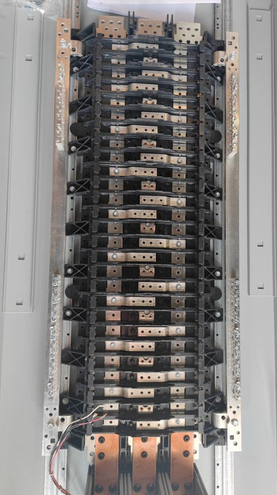 PANELBOARD SIEMENS, 400 AMP, 480Y/277V, MLO (w/ Used MAIN Breaker), 3PH/4W, 54Sp, NEMA 3R, 74 Inch, P1E54MC400AT