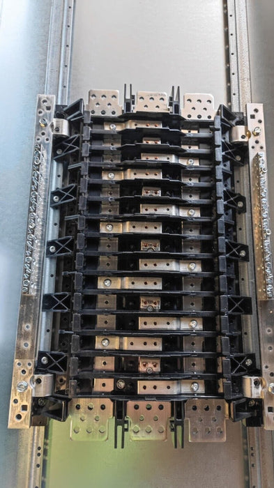PANELBOARD SIEMENS, 400 AMP, 208/120V, MLO, 3PH/4W, 30Sp, Enclosure + Cover, 62 Inch, P1X30MC400AT