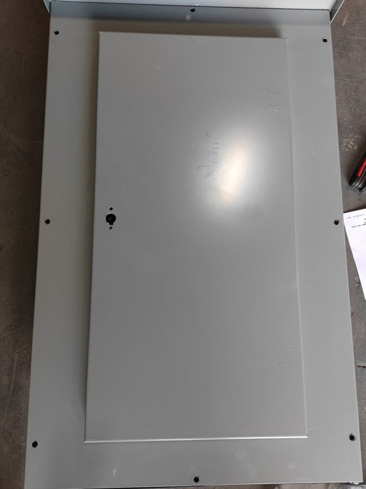 PANELBOARD SIEMENS, 250 AMP, 480/277V, MLO, 3PH/4W, 18Sp, NEMA 3R/12, 32 Inch, P1E18MC250AT