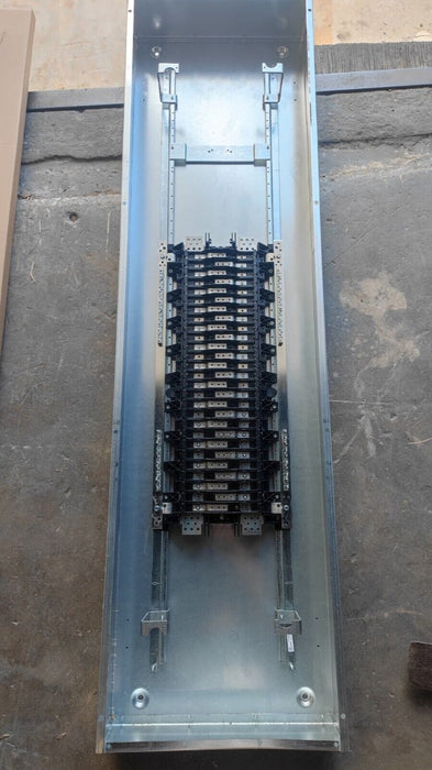 PANELBOARD SIEMENS, 400 AMP, 240V / 120V, MLO, 1PH/3W, 54Sp, SINGLE PHASE, Box + Cover, 74 Inch, P1A54MC400AT