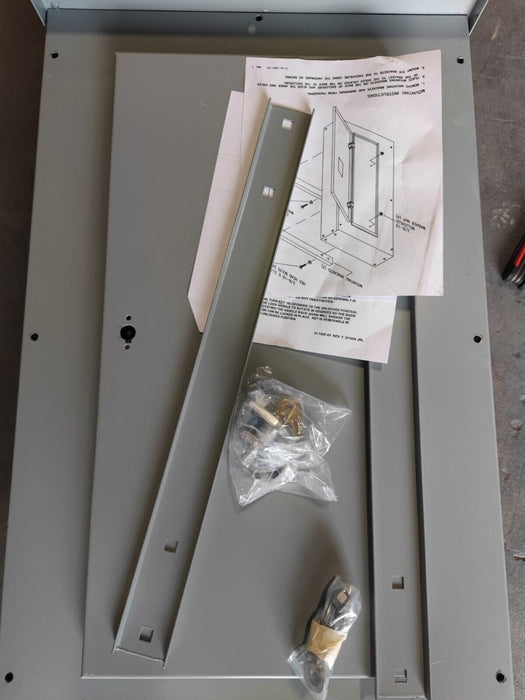 PANELBOARD SIEMENS, 250 AMP, 480/277V, MLO, 3PH/4W, 18Sp, NEMA 3R/12, 32 Inch, P1E18MC250AT