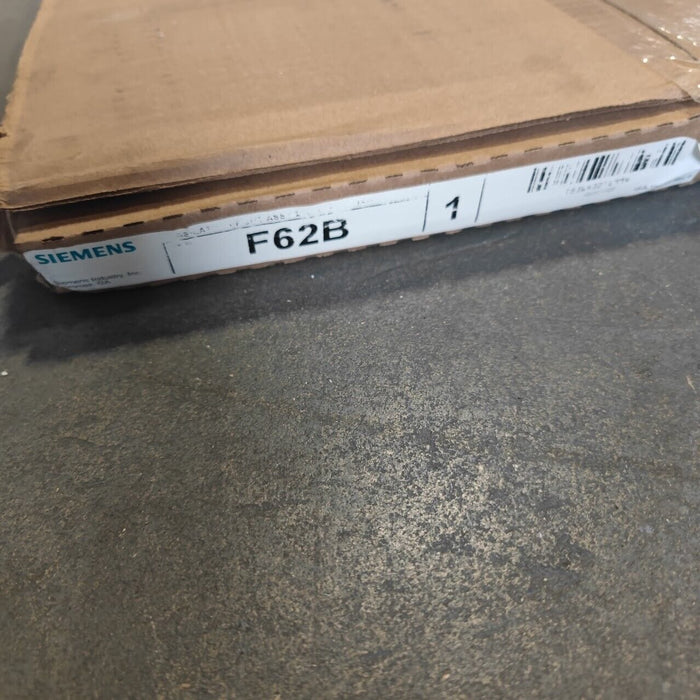 PANELBOARD SIEMENS, 400 AMP, 208/120V, MLO (w/ USED MAIN Breaker), 3PH/4W, 30Sp, Enclosure Cover, 62 Inch, P1X30MC400AT