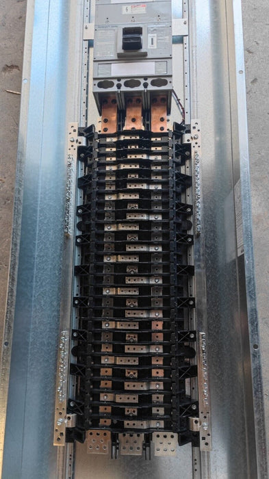 PANELBOARD SIEMENS, 400 AMP, 208Y 120V, MLO (w/ USED MAIN Breaker), 3PH/4W, 54Sp, Box + Cover, 74 Inch, P1X54MC400AT
