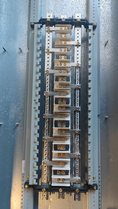 Panelboard EATON PRL1x, 225A, 208Y/120V, 3PH/4W, MLO, 42Sp, NEMA 1, 60 inch, PRL1X3225X42A