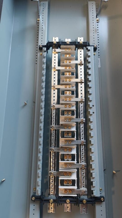 Panelboard EATON PRL1x, 225A, 208Y/120V, 3PH/4W, MLO, 42Sp, NEMA 3R, 60 inch, PRL1X3225X42A