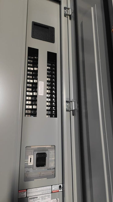 PANELBOARD SIEMENS, 400 AMP, 480Y/277V, 3PH/4W, 30Sp, (w/ USED Main Breaker), Nema 3R Outdoor, 62 Inch, P1E30MC400AT