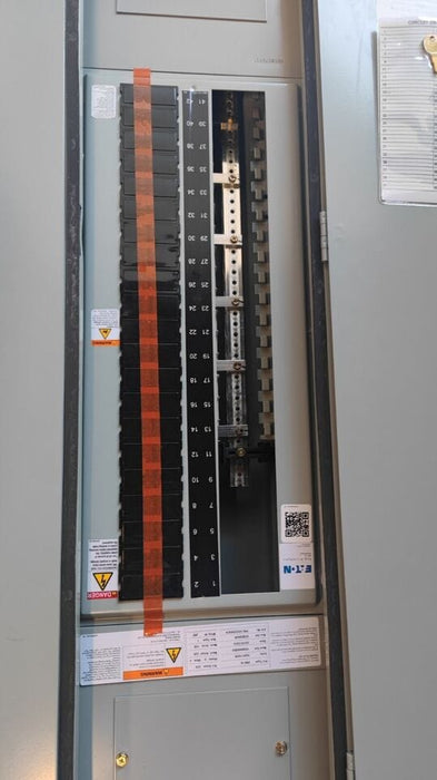 Panelboard EATON PRL1x, 225A, 208Y/120V, 3PH/4W, MLO, 42Sp, NEMA 3R, 60 inch, PRL1X3225X42A