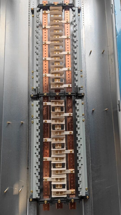 Panelboard EATON PRL1x, 225 AMP, 208Y/120V, 3PH/4W, 60Sp, NEMA 1, 72 Inch, PRL1X3225X60C