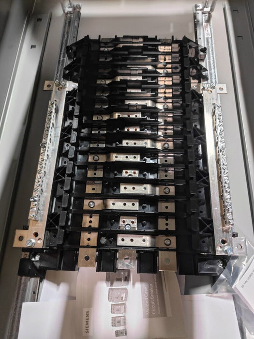 PANELBOARD SIEMENS, 250 AMP, 480/277V, MLO, 3PH/4W, 30Sp, NEMA 3R/12, 38 Inch, P1E30MC250AT