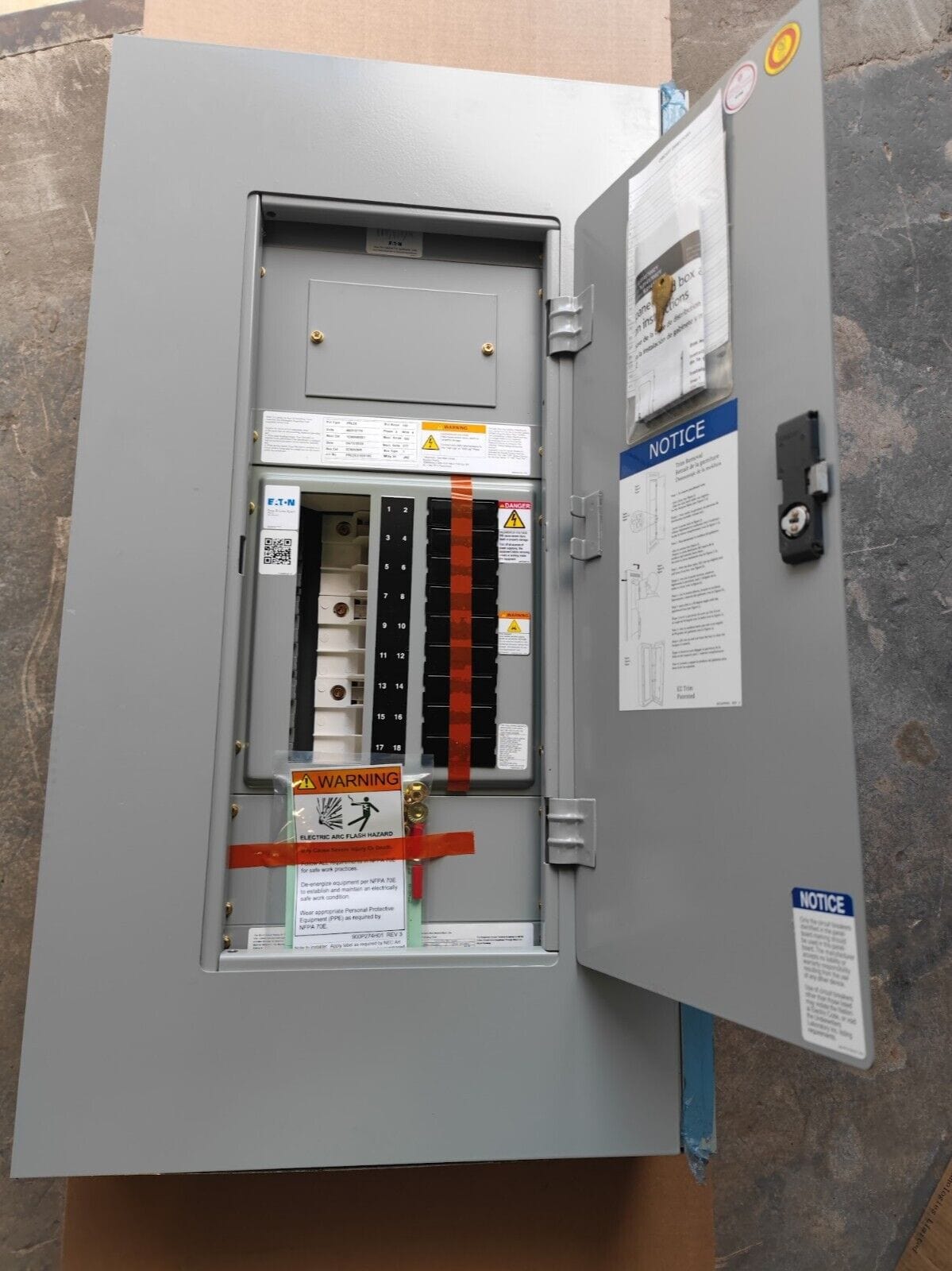 Panelboard EATON PRL2x, 100 AMP, 480Y/277V, 3PH/4W, 18Sp, NEMA 1, 36 I ...