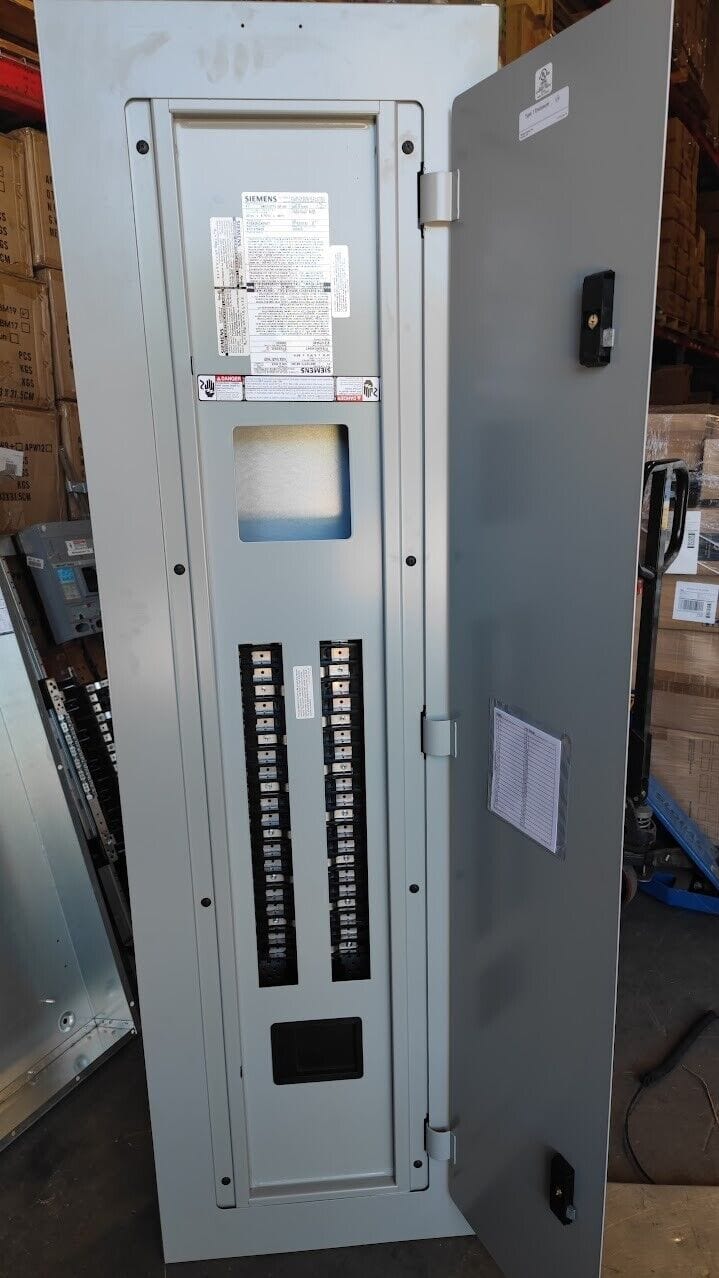 PANELBOARD SIEMENS, 400 AMP, 480/277V, MLO, 3PH/4W, 42Sp, Enclosure an ...