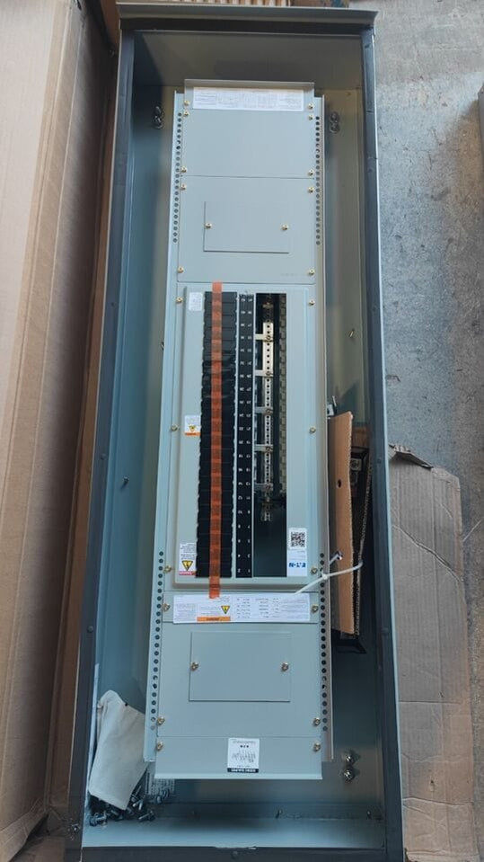 Panelboard EATON PRL1x, 225A, 208Y/120V, 3PH/4W, MLO, 42Sp, NEMA 3R, 6 ...